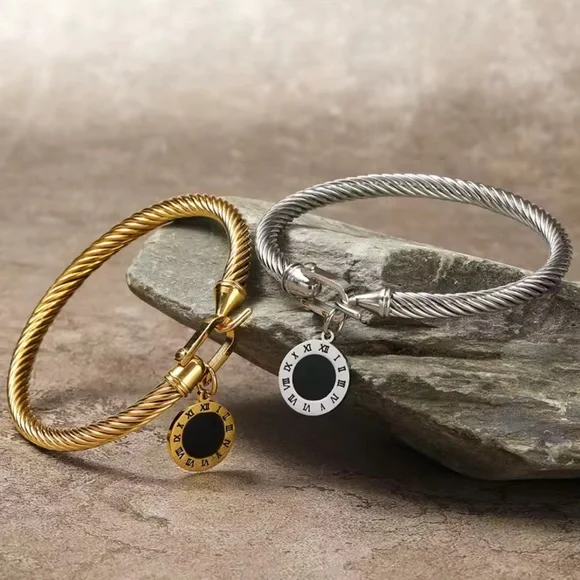 Roman Numeral Stainless Steel Wire Rope Bracelet ✨ Horseshoe Buckle | Women’s - Picture 4 of 4